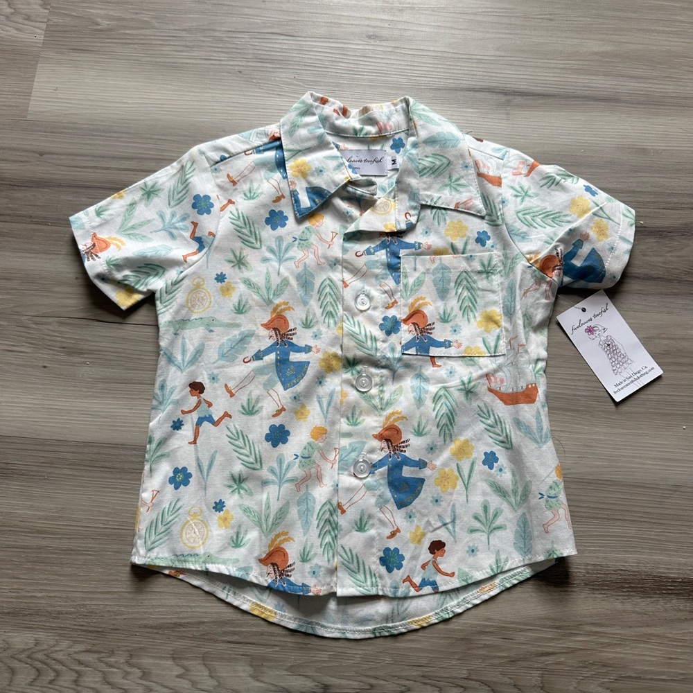 Five Loaves Two Fish 100% Cotton Boys 4/5 Peter Pan Neverland Design Button Down